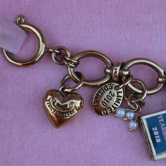 Juicy Couture Y2K Graduation 2010 Limited Edition Vintage Charm Bracelet w/ Box - Picture 5 of 11